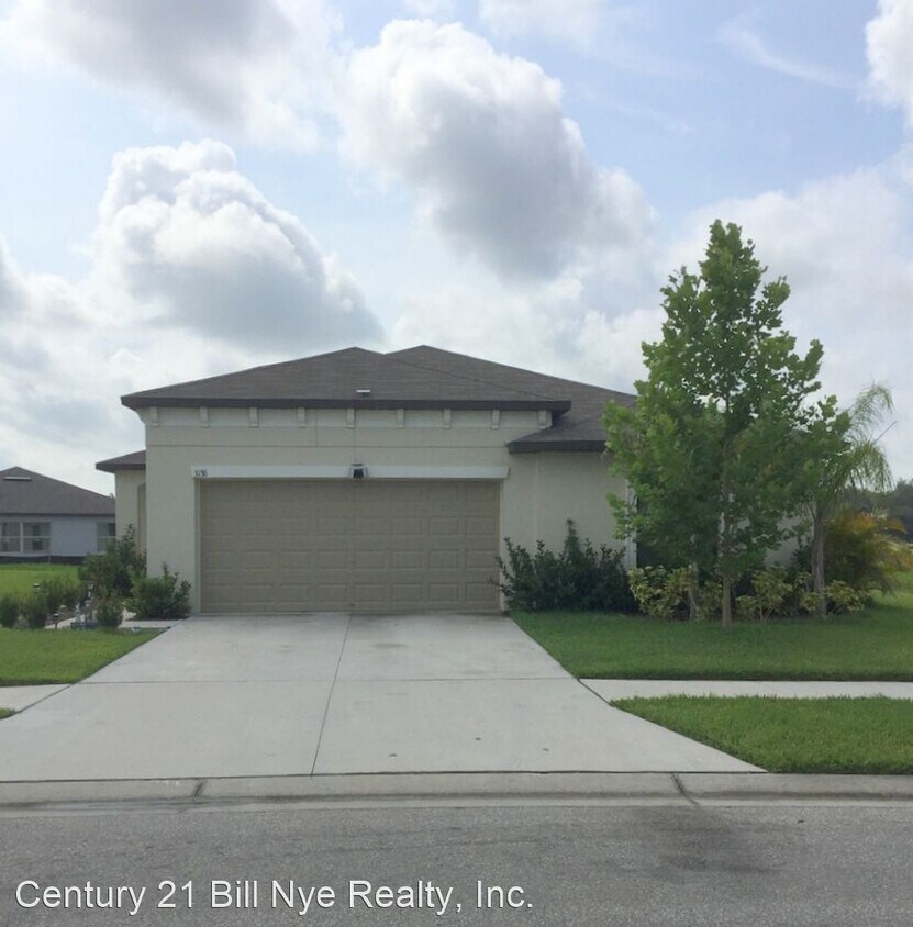 3136 Kresterbrooke Ln, Zephyrhills, FL 33540 House Rental in