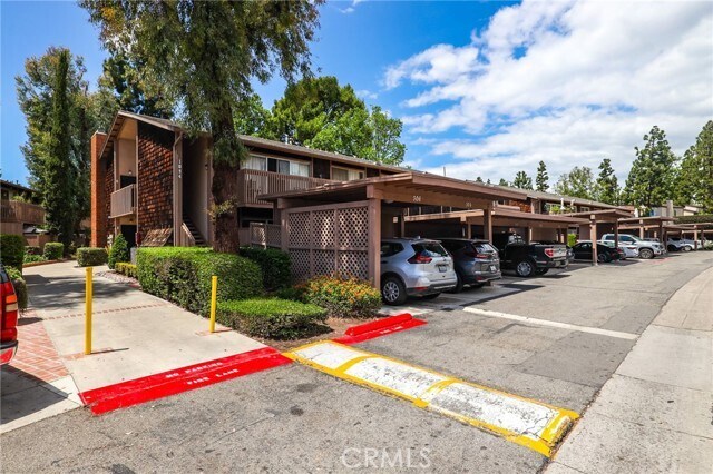 Foto del edificio - 1094 Cabrillo Park Dr