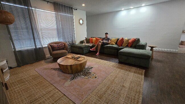 Foto del edificio - 5700 NE 20th Ave