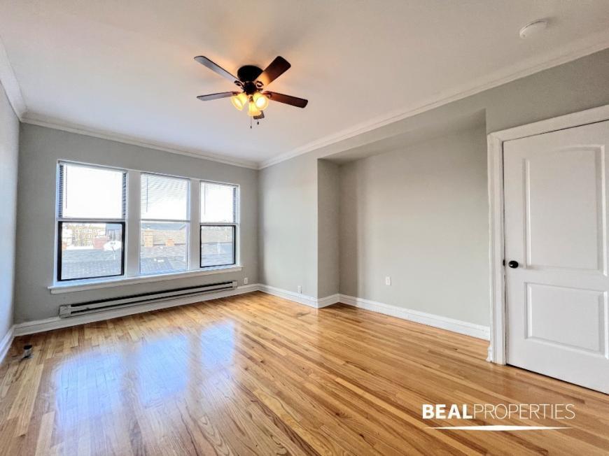 Foto principal - 0 bedroom in CHICAGO IL 60640