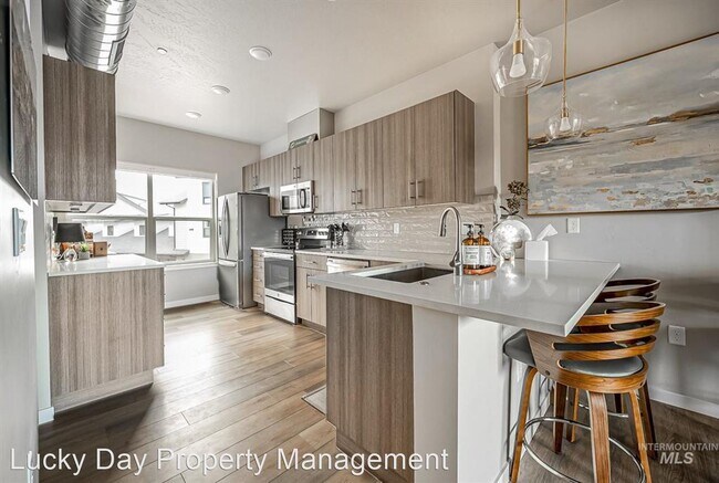 Foto del edificio - 2 br, 2.5 bath House - 3571 N. Adams St