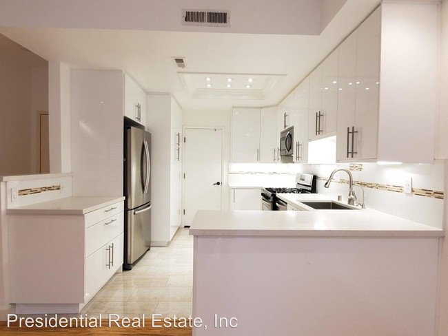 Building Photo - 3 br, 2.5 bath House - 226 Chalet Woods Place