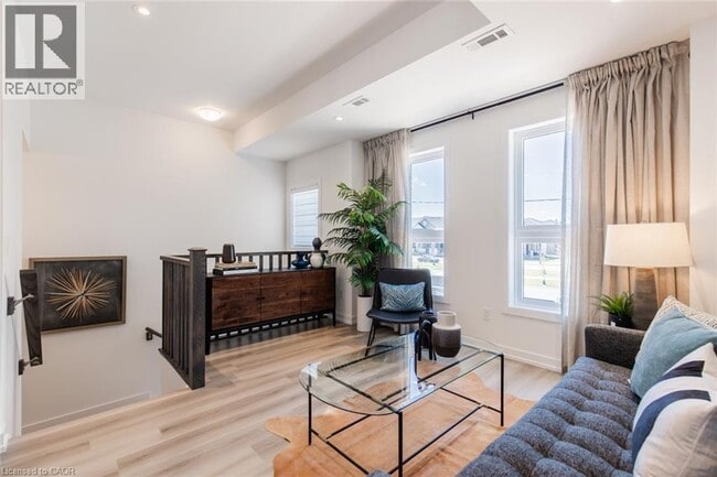 Building Photo - 205 Burke St