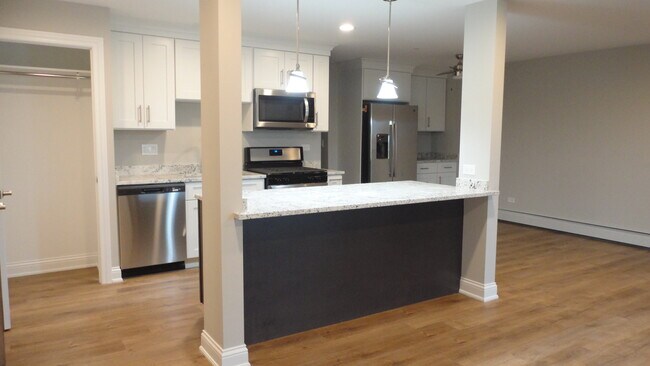 Building Photo - 9 Willow Way
