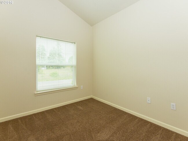 Building Photo - 22804 SW Forest Creek Dr