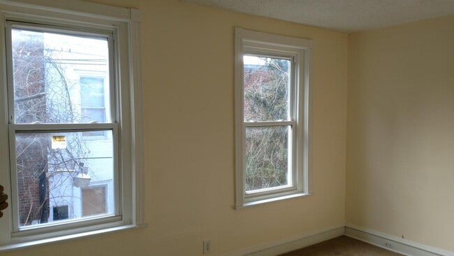 Building Photo - 5530 Chew Ave