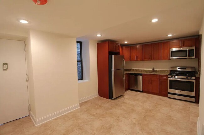 Building Photo - 1526 Saint Nicholas Avenue