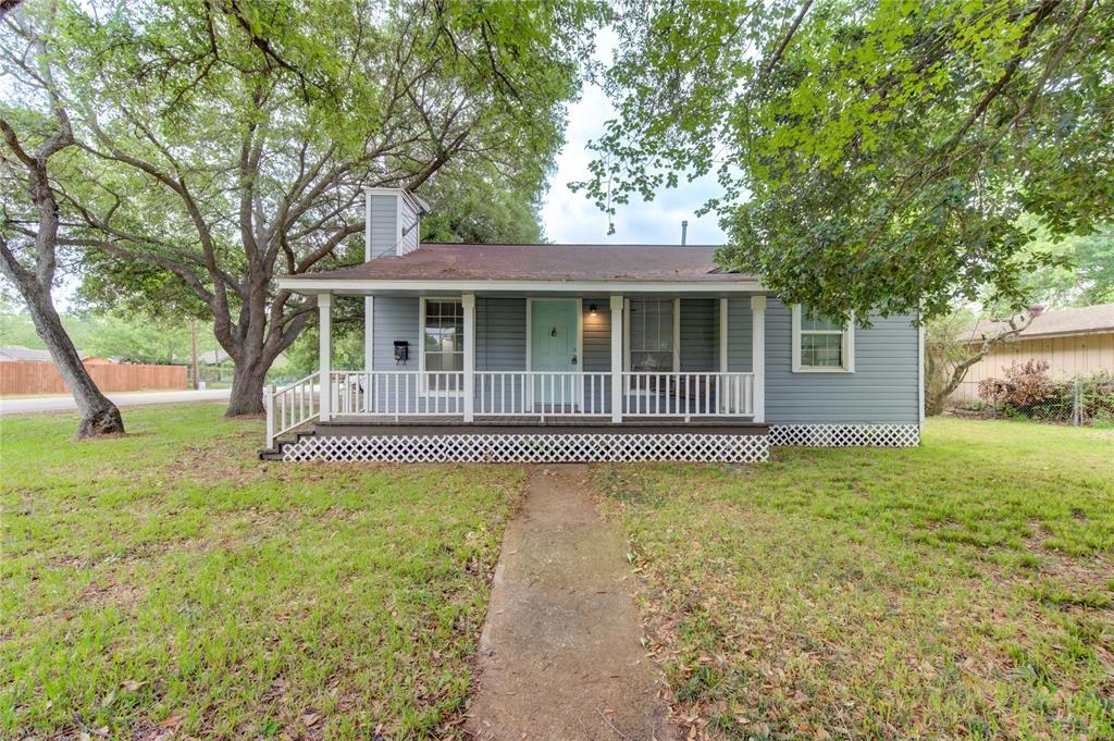 Primary Photo - 112 Begonia Ln