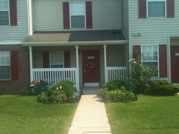 Building Photo - 52280 Rutherford Cir