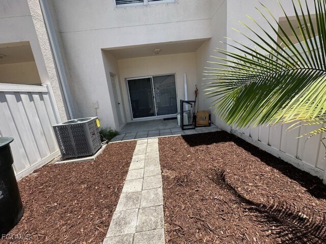 Foto del edificio - 3627 Pine Oak Cir