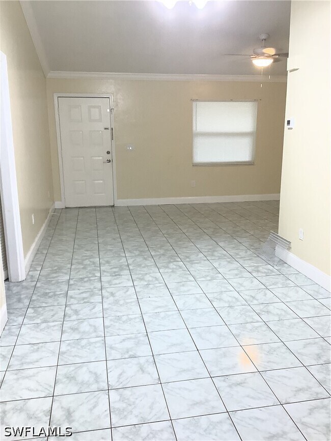 Foto del edificio - 1737 42nd St SW