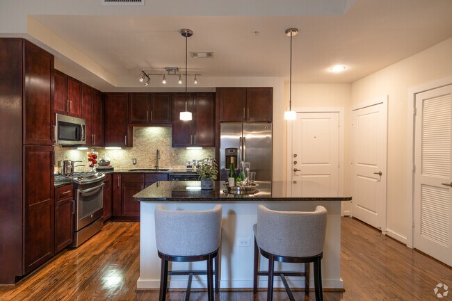 Foto del edificio - Live in the Heart of Downtown – $1,000 Look & Lease Offer