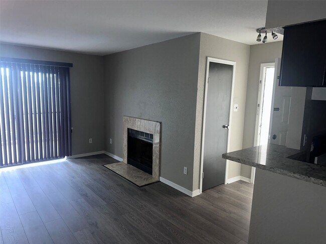 Foto del edificio - 7400 Bellerive Dr