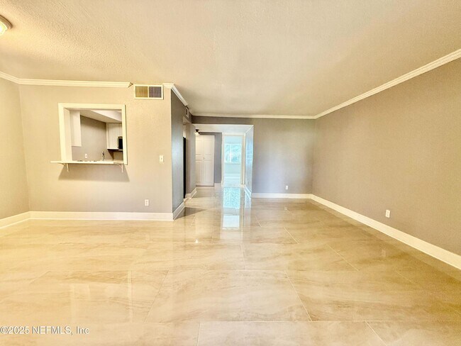 Foto del edificio - 3919 Bell Tower Dr