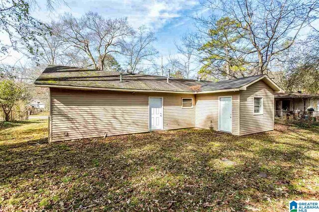 Building Photo - 261 Mccormick Ave