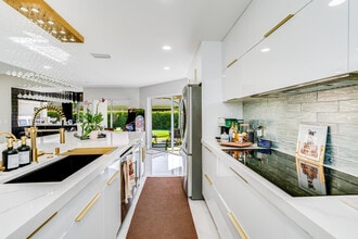 Building Photo - 154 Coventry Pl