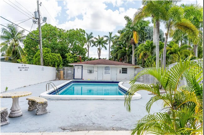 Foto del edificio - 4110 SW 24th Ct