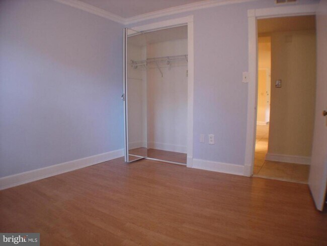 Foto del edificio - 806 S Arlington Mill Dr