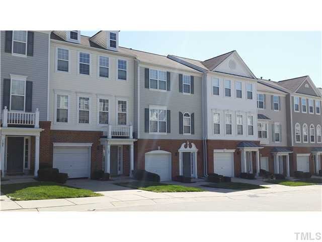 Foto principal - Room in Townhome on Ruby Walk Dr