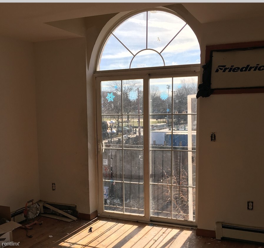 Foto principal - 1555 Dean St
