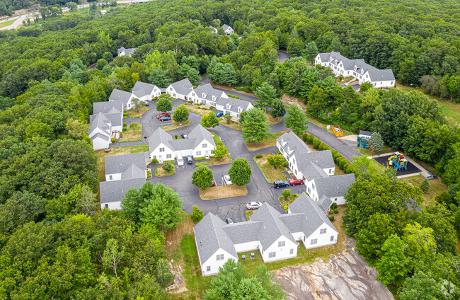 Foto del edificio - Deerfield Village