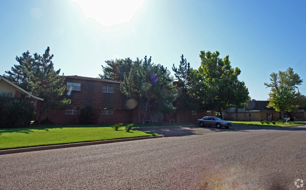 Building Photo - 1000-1006 Itasca Rd