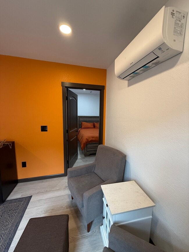 Building Photo - 1047 Azure Way