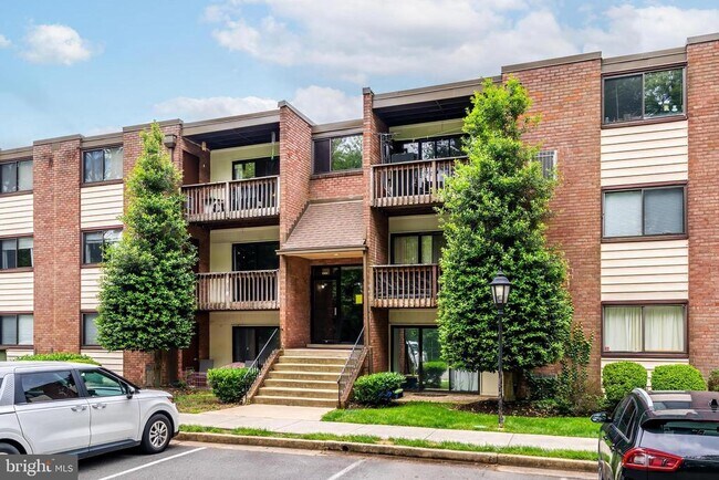 Foto del edificio - 10723 West Dr