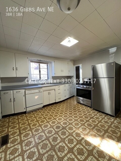 Primary Photo - Three bedroom home for rent in Canton NE