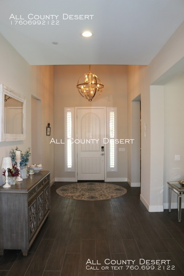 Building Photo - 74474 Tesla Dr