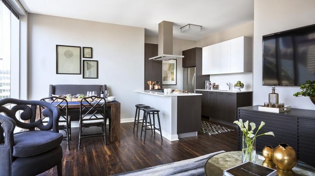 Photo - 110 W Wacker Dr Apartment