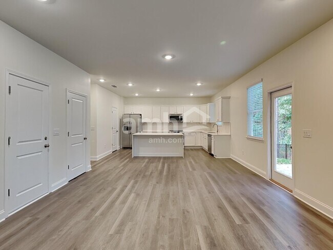 Building Photo - 820 Jubilation St