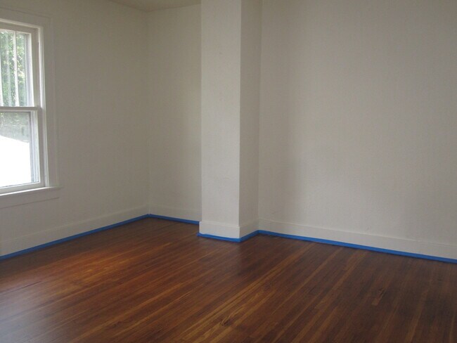 Foto del edificio - 1534 W High St