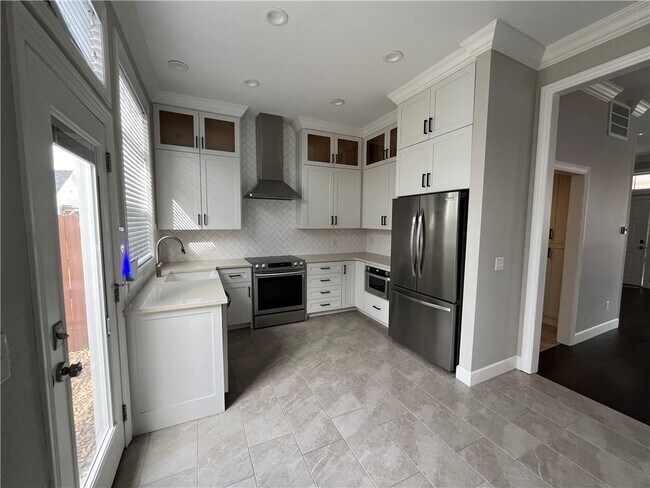 Foto del edificio - 780 Founders Park Dr W