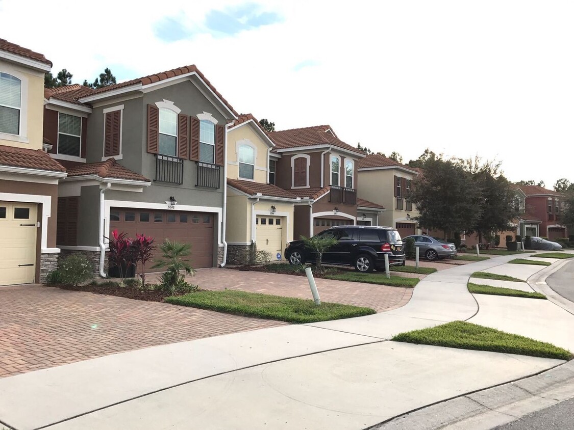 Primary Photo - Beautiful townhome