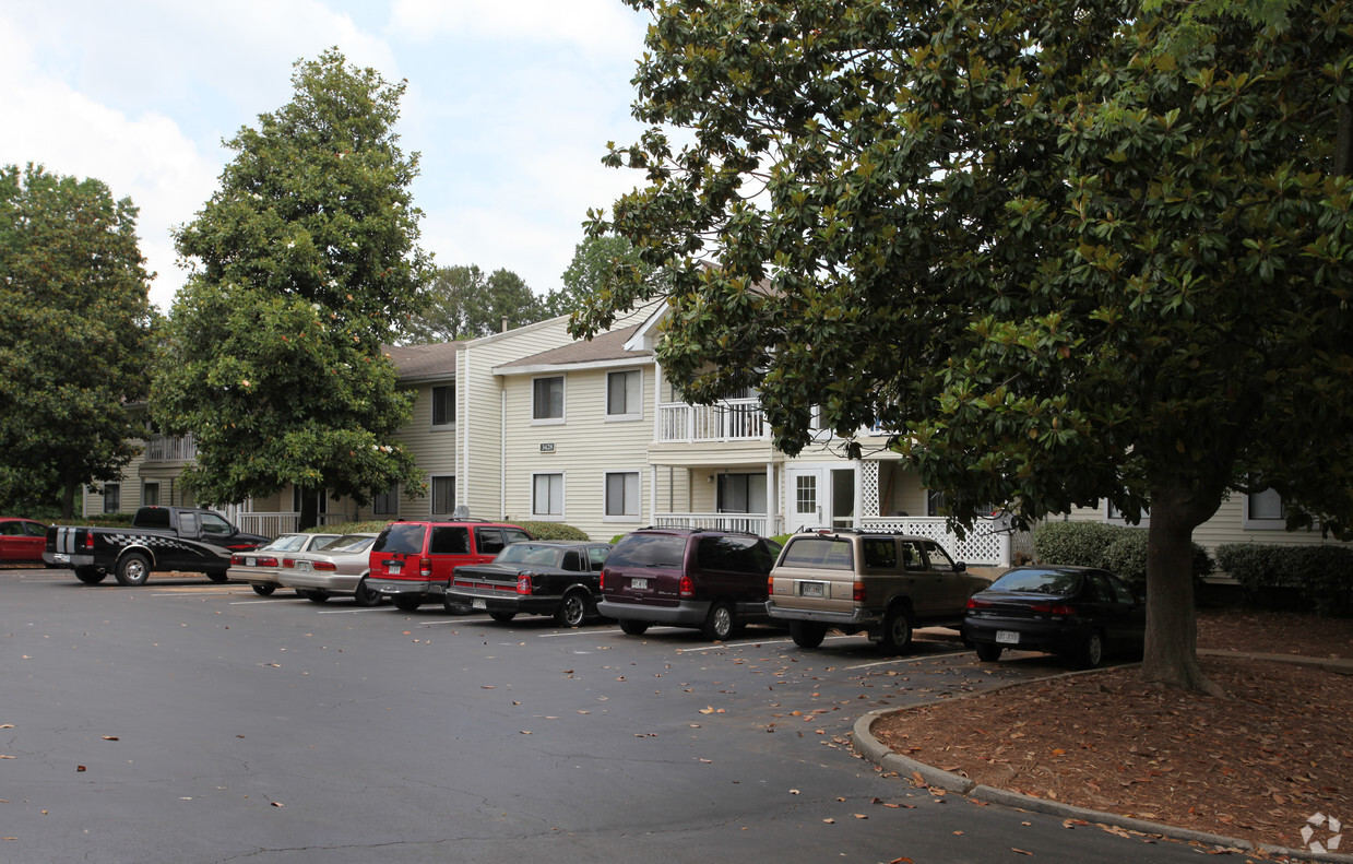 Primary Photo - The Madison Apartments and Townhomes