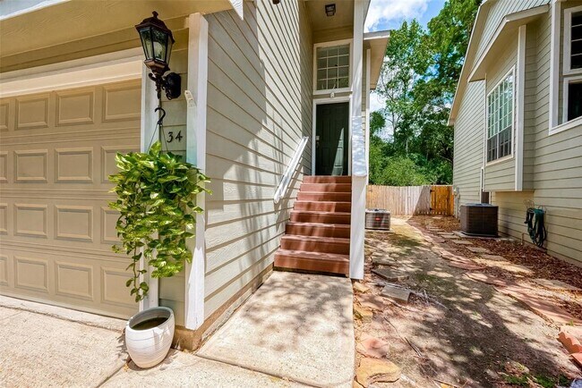 Building Photo - 34 N Walden Elms Cir