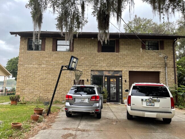 Frente - 10180 SE 139th Plz