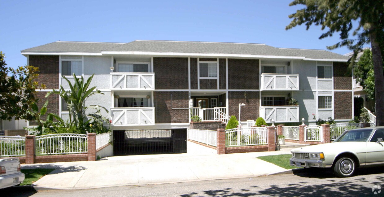 Foto del edificio - 3725 S Canfield Ave