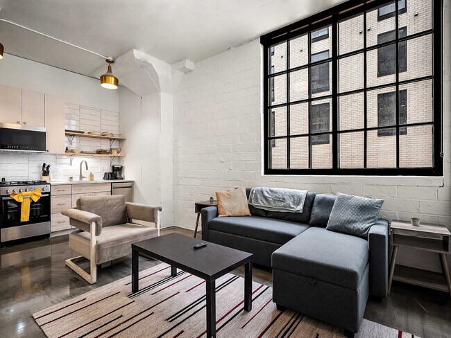 Building Photo - 608 N 3rd Ave