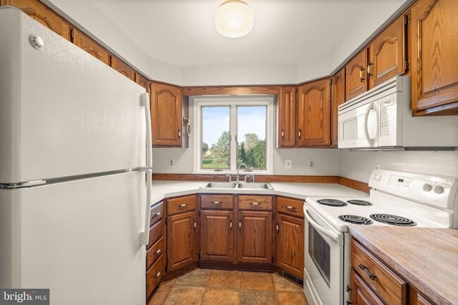 Foto del edificio - 318 Evergreen Mills Rd