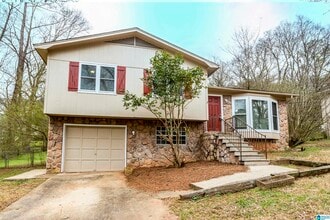 Building Photo - 5849 Janet Dr