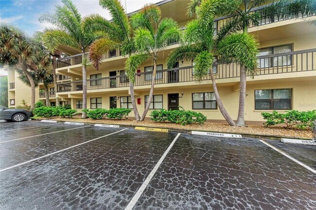 Foto del edificio - 425 30th Ave W