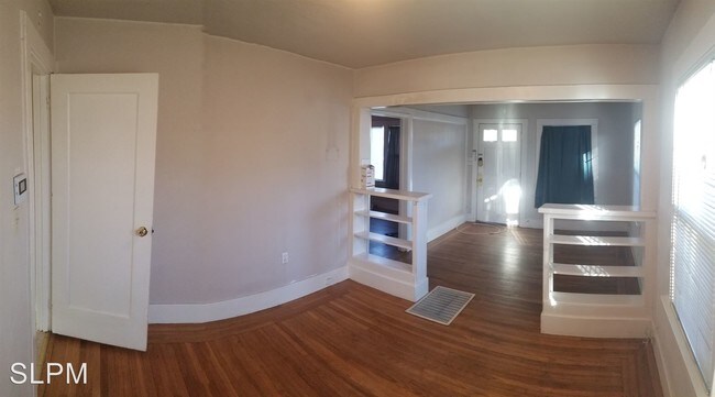Foto del edificio - 2 br, 1 bath House - 2040 99th Ave