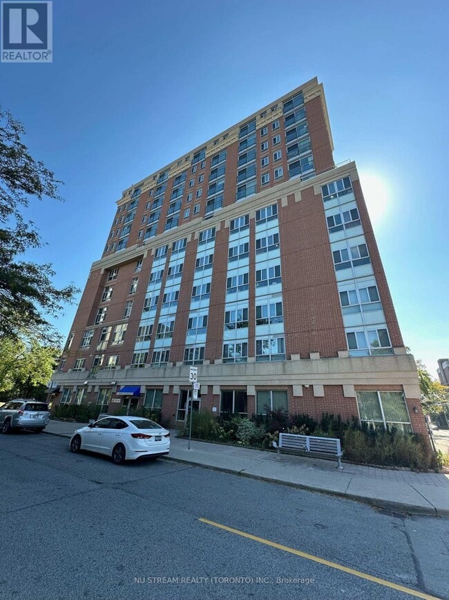 Building Photo - 15 Maplewood Ave