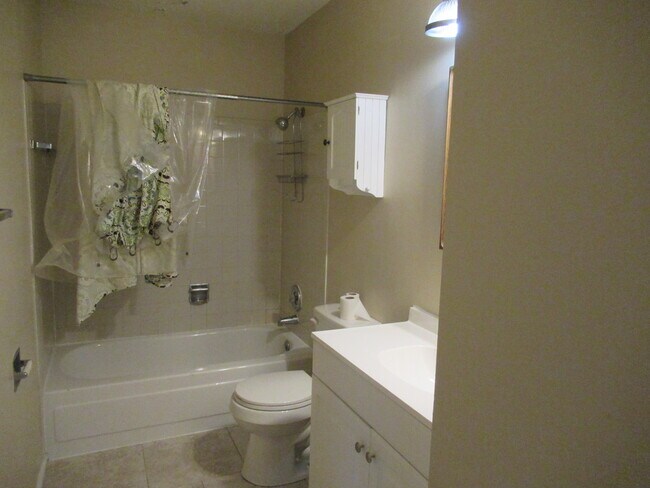 Foto del edificio - 608 Summit Hills Dr