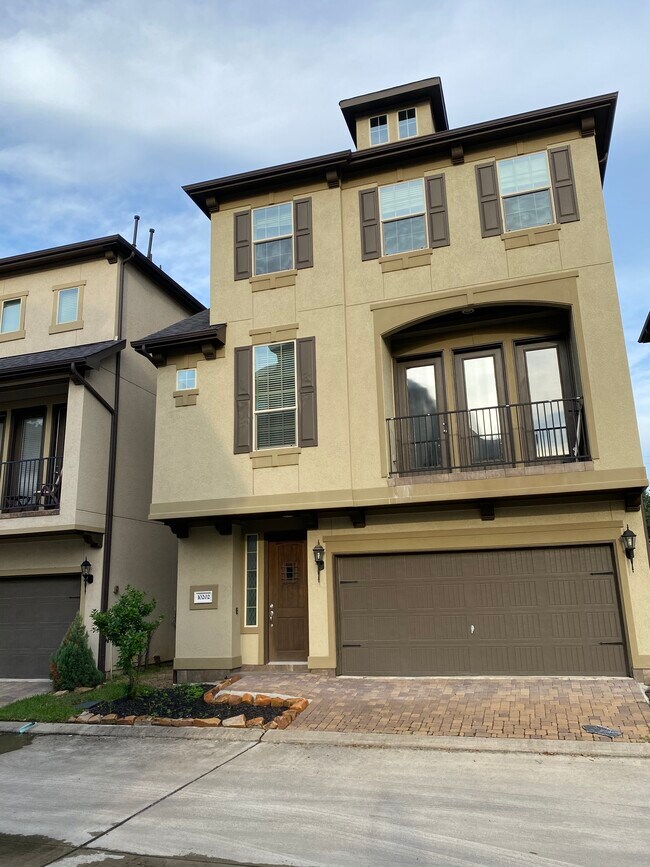 Foto del edificio - 10202 Spring Shadows Park Cir