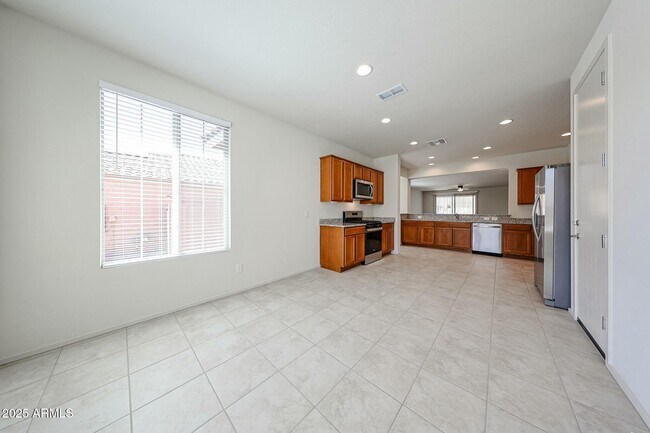Building Photo - 7126 W Bent Tree Dr