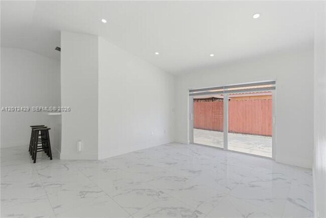 Building Photo - 164 NW 85th Ct
