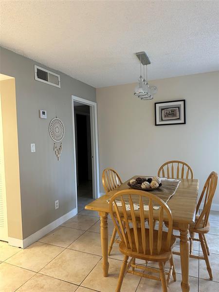 Foto del edificio - 550 S Park Rd